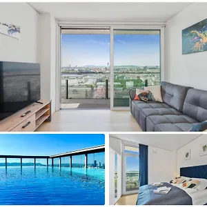 Luxury Penthouse I Rooftop Pool I Self Check-in , Wien Österreich